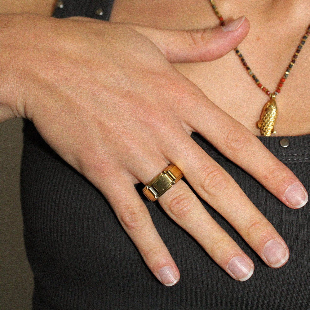 Anillo de oro